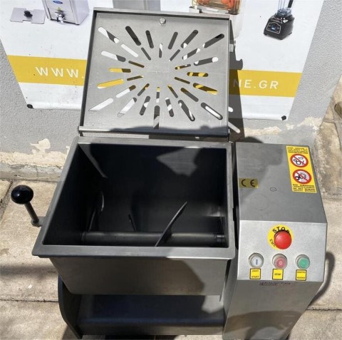 Μεταχειρισμένη Μπιφτεκομηχανή Αυτόματη Με 2 Μήτρες του Ιταλικού οίκου LA MINERVA